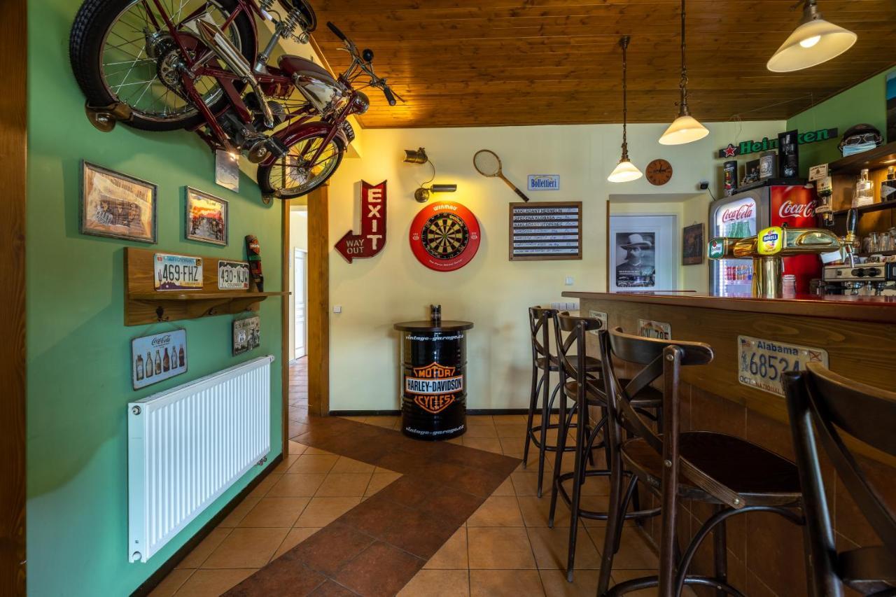 Penzion Rodos - Café Praga Exterior foto