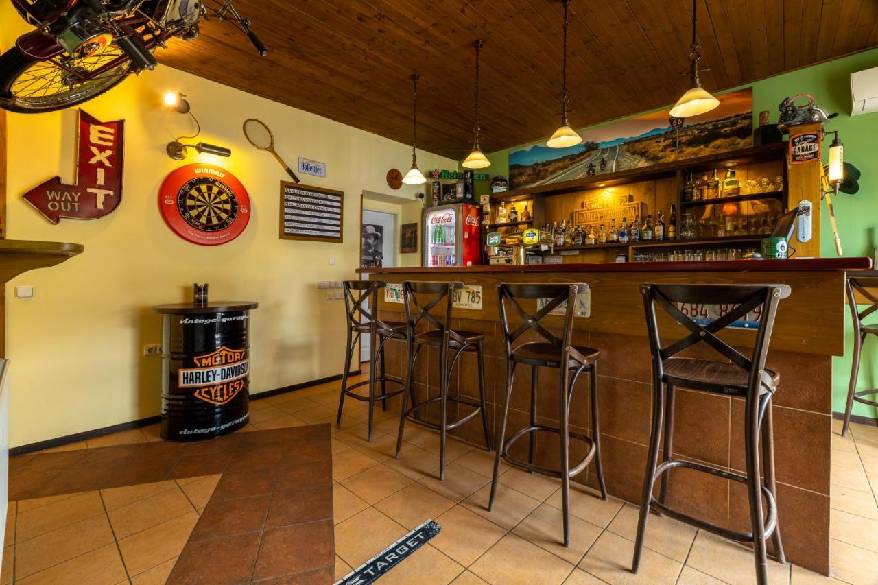 Penzion Rodos - Café Praga Exterior foto
